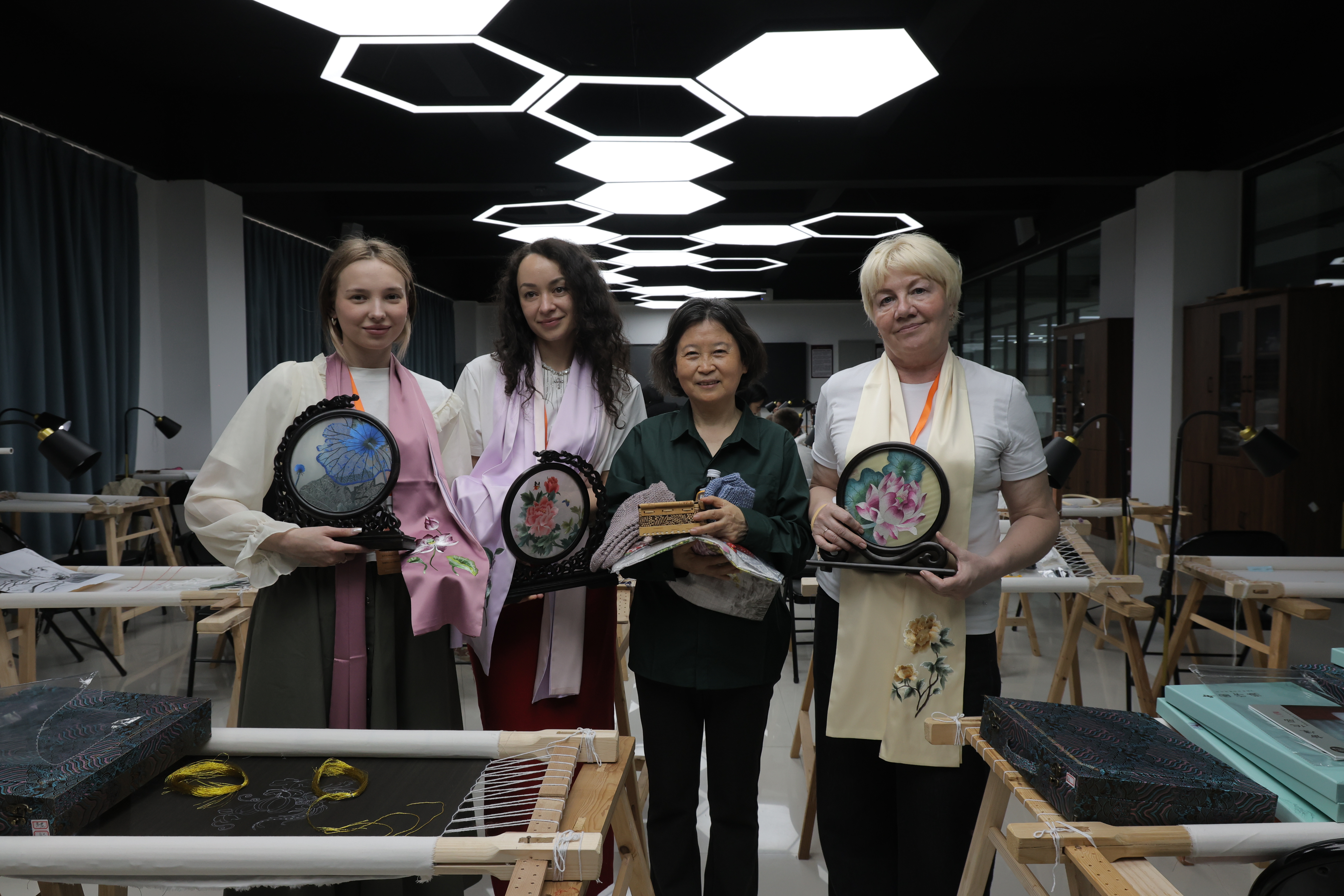 <a href='/2026/0526/c702a9827/page.htm' target='_blank' title='汴绣工作室 Bian Embroidery Studio'>汴绣工作室 Bian Embroidery Stu...</a>