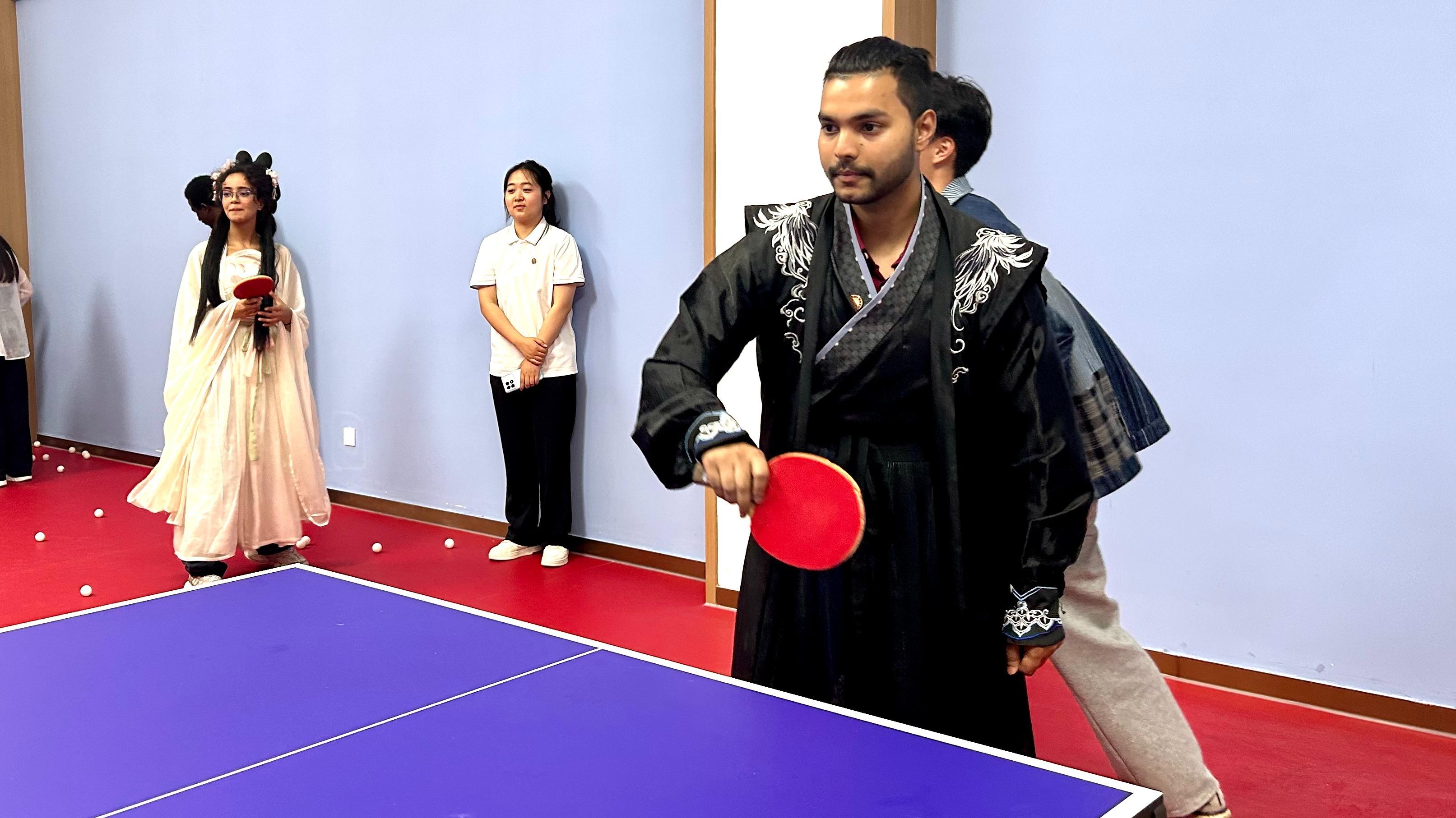 <a href='/2025/0507/c702a5840/page.htm' target='_blank' title='乒乓球 table tennis'>乒乓球 table tennis</a>